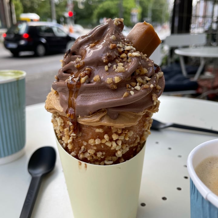 photo of CHIMNEYS Snickers shared by @smileypotato on  31 Jul 2021 - review