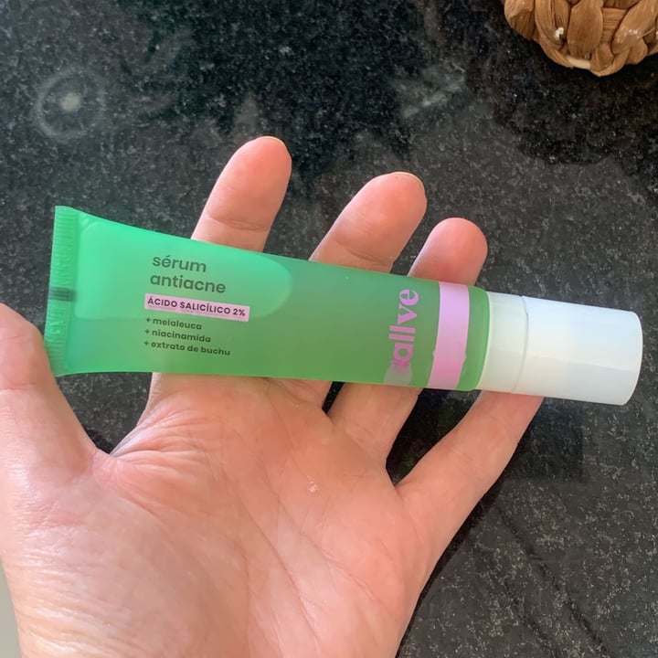 review photo of Sallve Serum antiacne shared by @carolchaim on 10 May 2022 - review