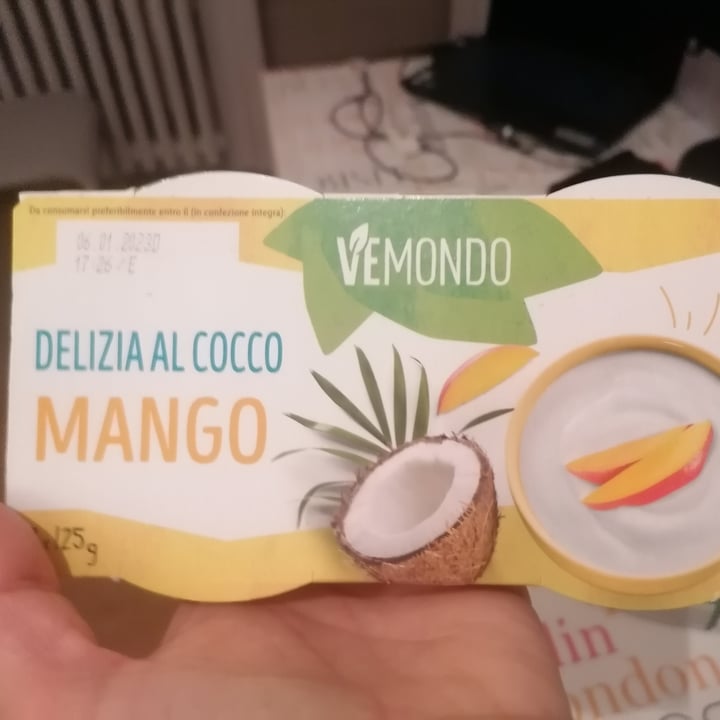 photo of Vemondo  Coconut Yogurt shared by @ninnitherock on  15 Dec 2022 - review