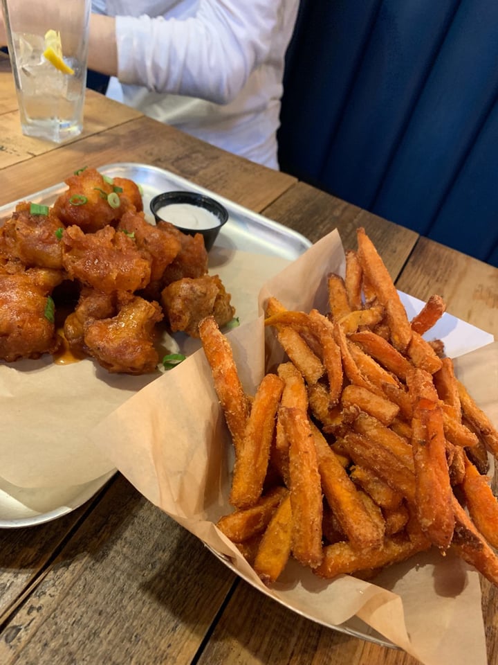 photo of Brewdog Reading Buffalo Cauliflower Wings shared by @bogwitch on  08 Apr 2019 - review