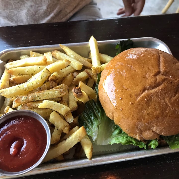 photo of Citizen Eatery French Fries shared by @mallory17 on  16 Aug 2020 - review
