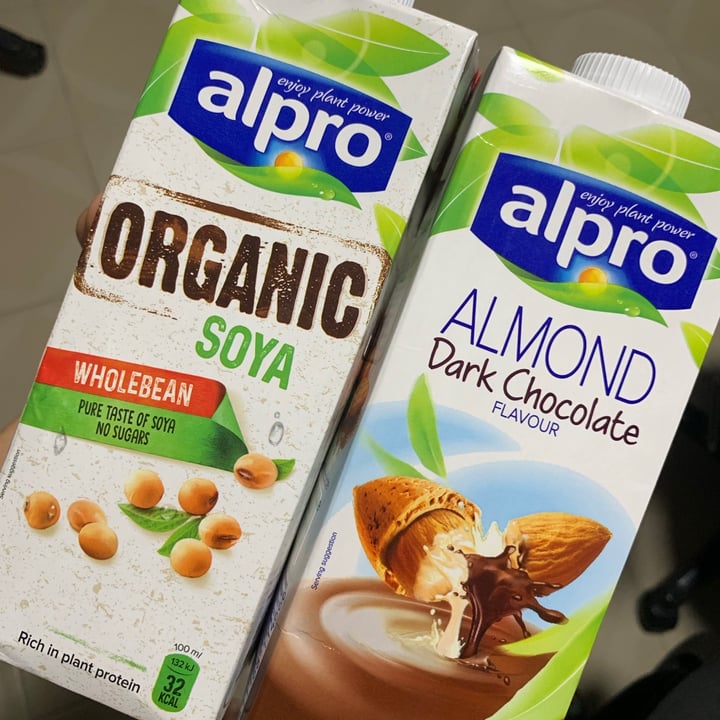 review photo of Alpro Dark Chocolate Almond Milk shared by @yunntingg on 30 May 2020 - review