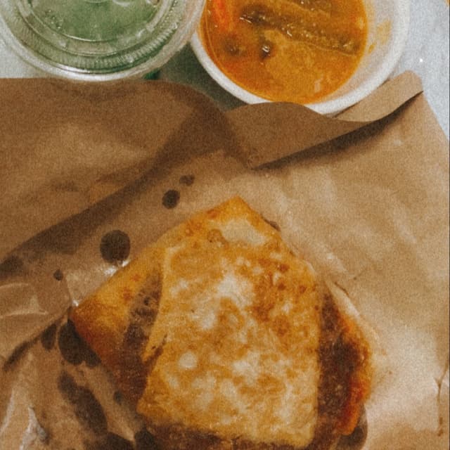Foto del piatto “‘Impossible’ murtabak”