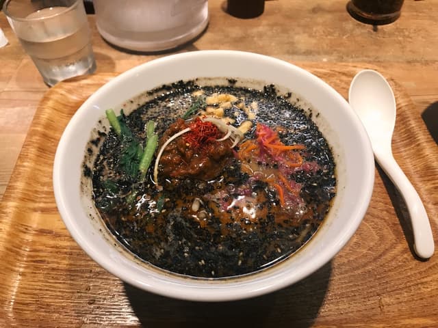 Foto del piatto “Black-Sesame Tantan”
