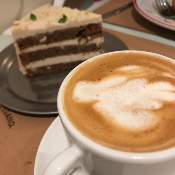 photo of Gordo Vegano Carrot cake shared by @aixacabral on  24 Jun 2022 - review