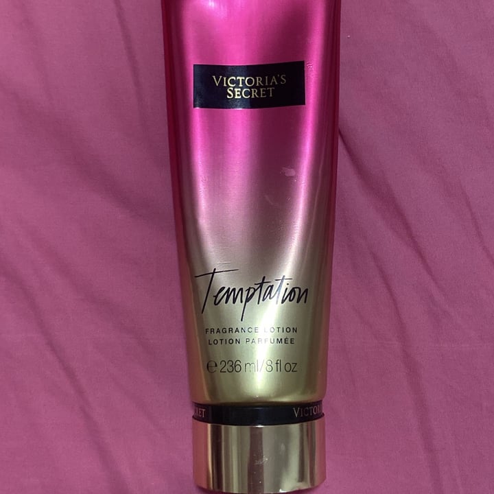 photo of Victorias secret fragrance lotion shared by @personavalente on  10 May 2022 - review