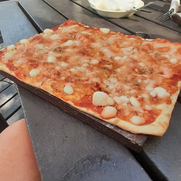 photo of Bossa Somerset West Margarita Pizza with Vegan Cheese shared by @shanikoen on  10 Feb 2021 - review