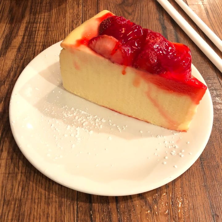 photo of Martha's Country Bakery Vegan Strawberry Cheesecake shared by @adalea on  19 Nov 2021 - review