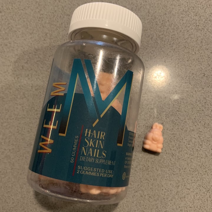 review photo of Weem Hair Skin Nails Dietary Supplement shared by @katiaorse on 15 Feb 2021 - review