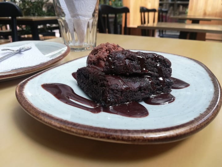 photo of Cafe Leon Interior 6 Local 3 Paseo Del Faro Vegan Brownie shared by @ajenja on  19 Aug 2019 - review