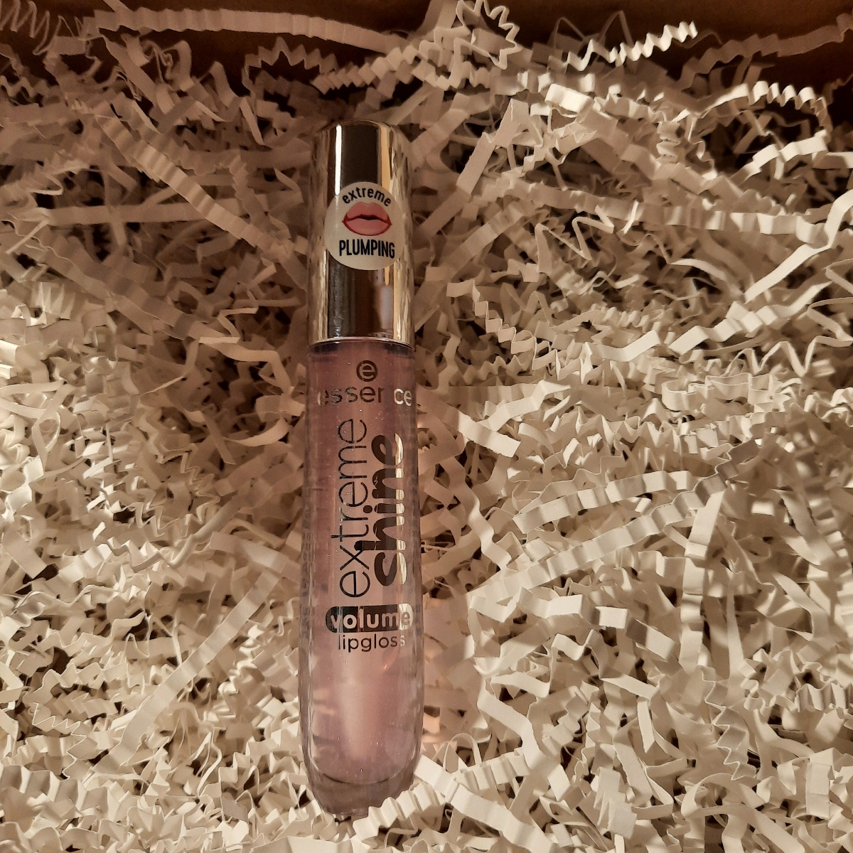 Essence Cosmetics Extreme shine volume lipgloss 102 sweet dreams