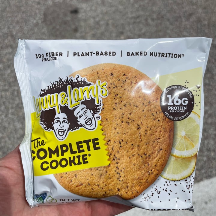 photo of Lenny & Larry’s The Complete Cookie Lemon Poppyseed shared by @thevagrantvegan on  14 Jul 2022 - review