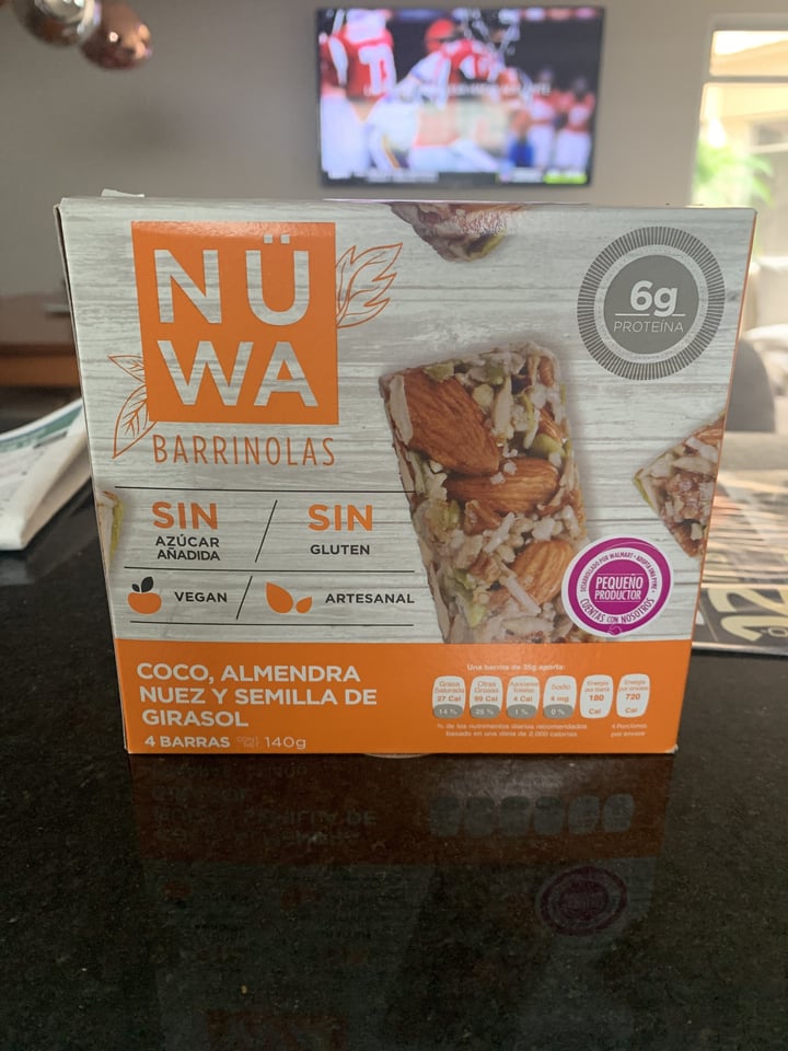 review photo of Nüwa Barrionlas - coco, almendra, nuez, semilla de girasol shared by @marlenestrella on 18 Jan 2021 - review