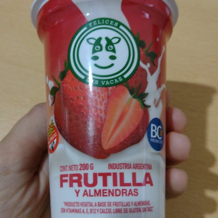 photo of Felices Las Vacas Yogurt frutilla semi firme shared by @tefi on  05 Aug 2022 - review