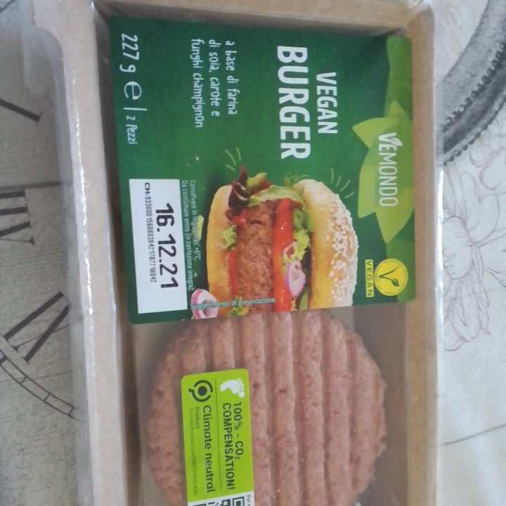 photo of Vemondo 2 Burger A Base Di Soia shared by @lotuskudo on  14 Dec 2021 - review