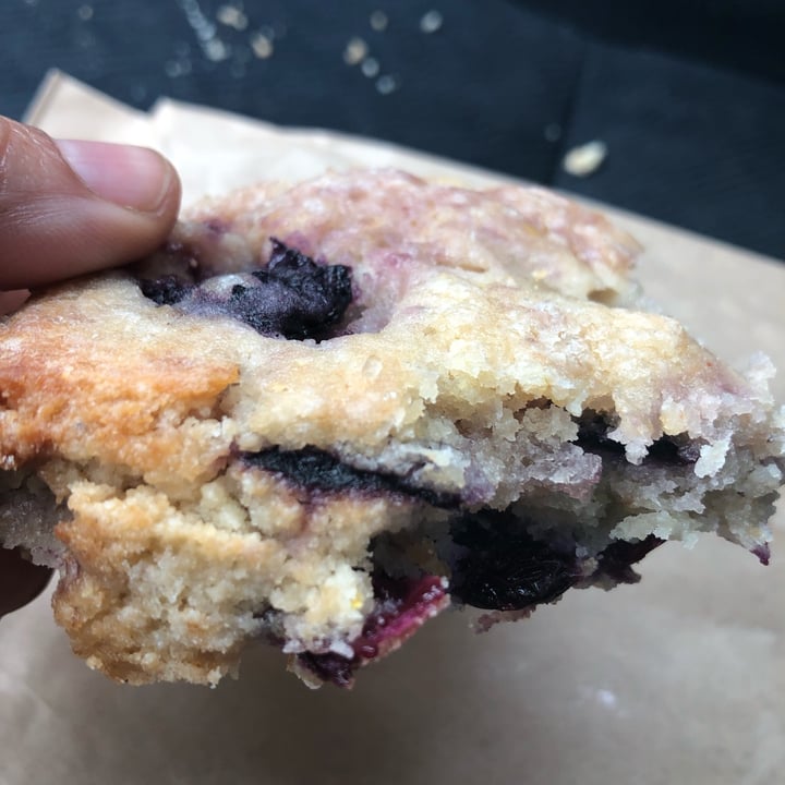 photo of Baker & Cook Vegan scones shared by @somomavegan on  07 Oct 2021 - review