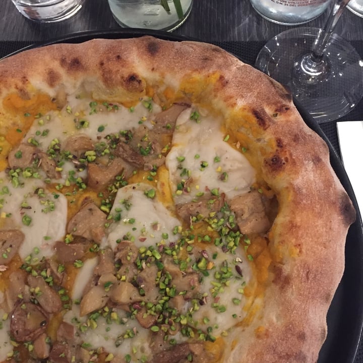 photo of Pizzeria "I Partenopei" Brescia Girasole shared by @ilaveg30 on  18 Mar 2022 - review