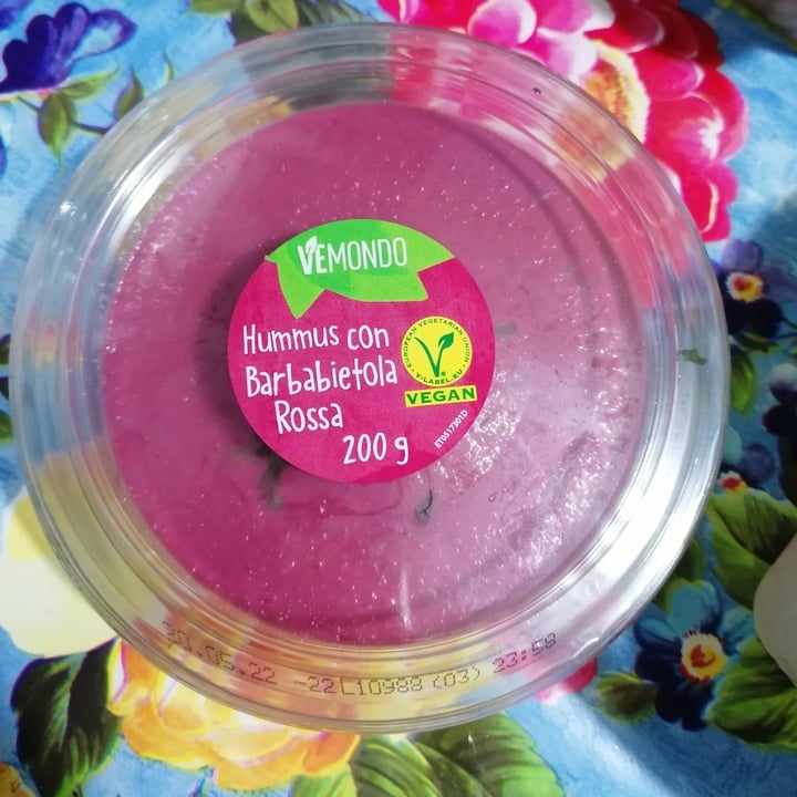 photo of Vemondo  Hummus con Barbabietola Rossa shared by @liviamod on  07 Jul 2022 - review