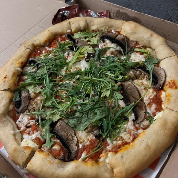 photo of ReVolution Plant Based PDC Baby Blue Pizza shared by @sandymendez on  25 Jul 2022 - review