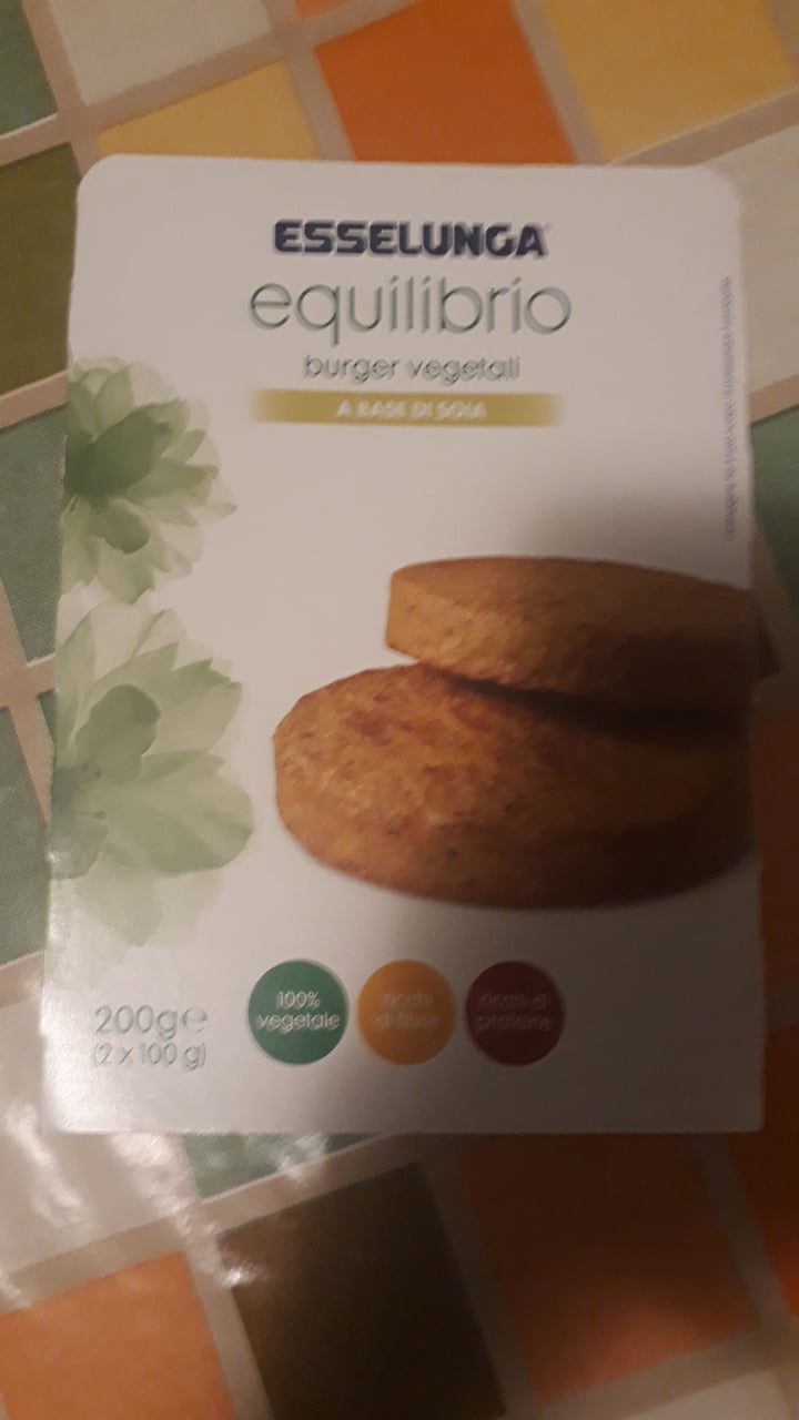 photo of Esselunga Burger vegetali a base di soia shared by @smijri on  19 Feb 2020 - review