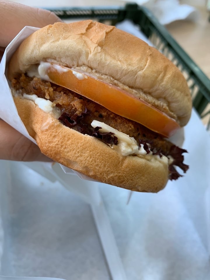 photo of Veggie Dojo Savoury Sesame Burger shared by @greenbovine on  08 Feb 2020 - review