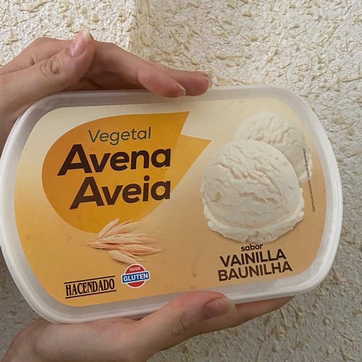 photo of Hacendado Helado Avena sabor Vainilla shared by @vallierblondie on  18 Jul 2022 - review