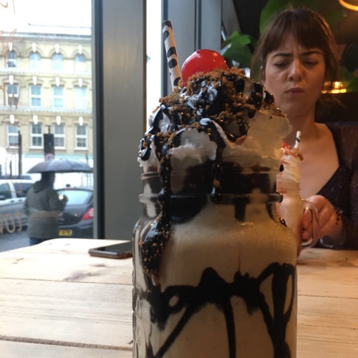 review photo of Unity Diner Chocolate Milkshake shared by @annaskeens on 30 Jun 2021 - review