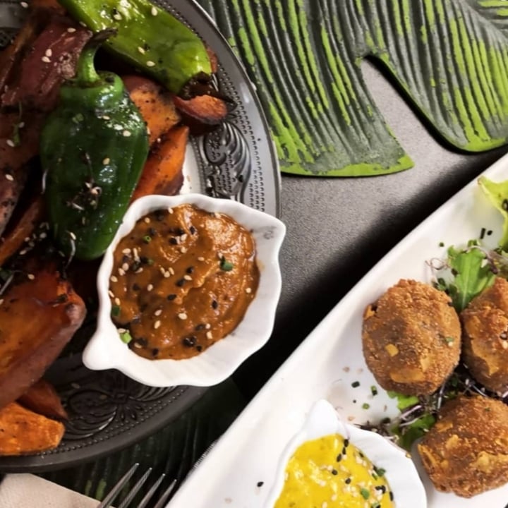 photo of Restaurant Alvocat Croquetas veganas shared by @ladyvegan84 on  06 Oct 2020 - review