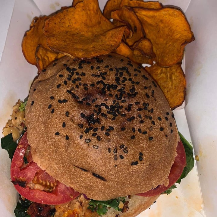 review photo of Pulpa Amor Líquido Hamburguesa de Garbanzos shared by @alinereye on 13 Mar 2022 - review
