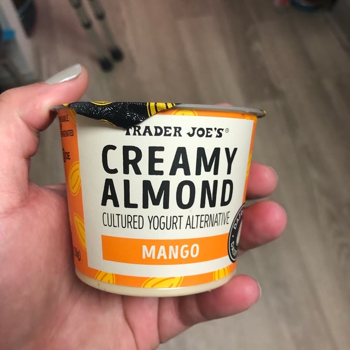 photo of Trader Joe's Creamy Almond Cultured Yogurt Alternative Mango shared by @valeskafreire on  02 Feb 2022 - review