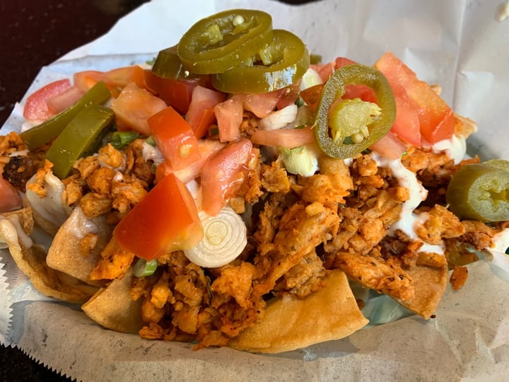 photo of CyBelle's Front Room Buffalo Chicken Nachos shared by @veganpetite on  04 Nov 2019 - review