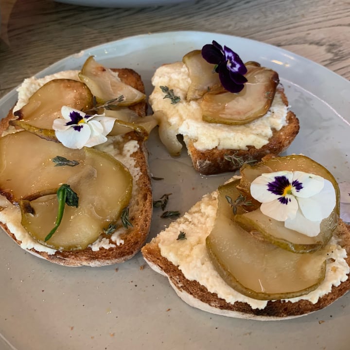 photo of Lexi's Healthy Eatery Ricotta And Poached Pear Bruschetta shared by @saraefr74 on  06 Oct 2019 - review