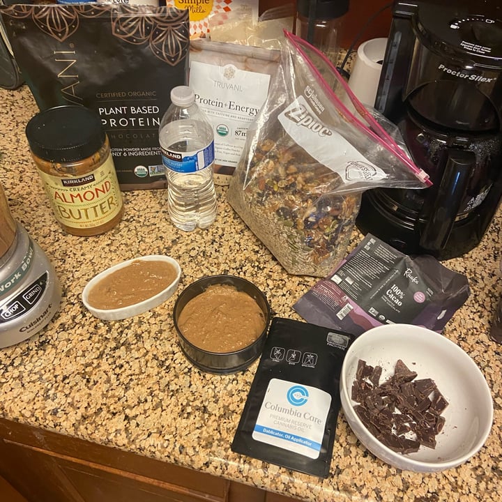 review photo of Truvani Protein energy shared by @lisa1084 on 17 Dec 2021 - review