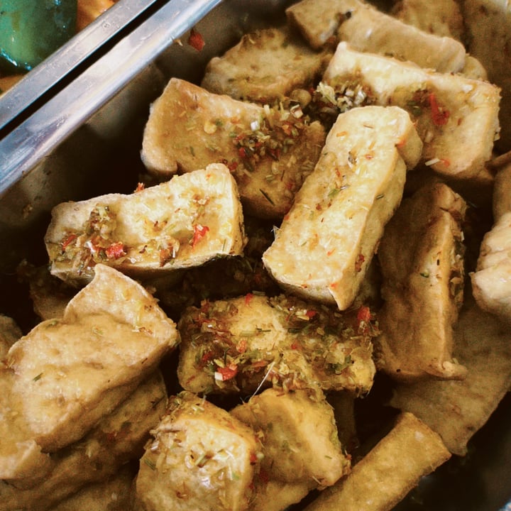 photo of Buffet Chay Cỏ Nội Deep Fried Tofu W/ Lemon Grass & Chili shared by @fi-iv on  15 Apr 2022 - review