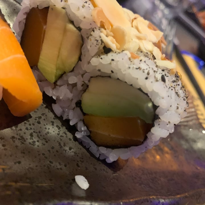 review photo of Domò Sushi Hosomaki Salmone Vegan shared by @nefos19 on 15 Aug 2022 - review