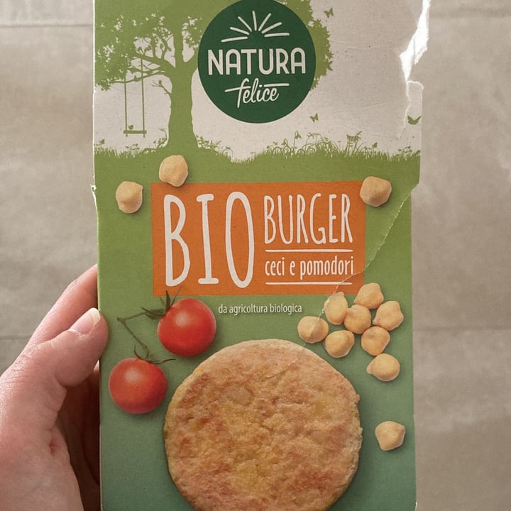 photo of Natura Felice Bio burger Ceci E Pomodori shared by @marghegio13 on  26 Apr 2022 - review