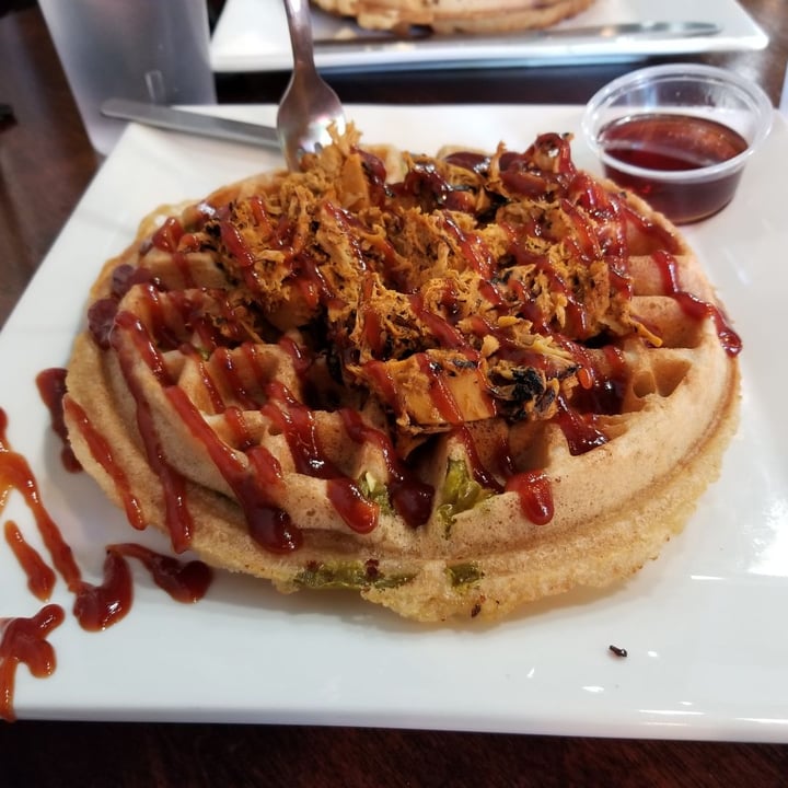 photo of The Buzz Coffee & Cafe Texas BBQ Chickun shared by @vtxsteve on  28 Jul 2018 - review