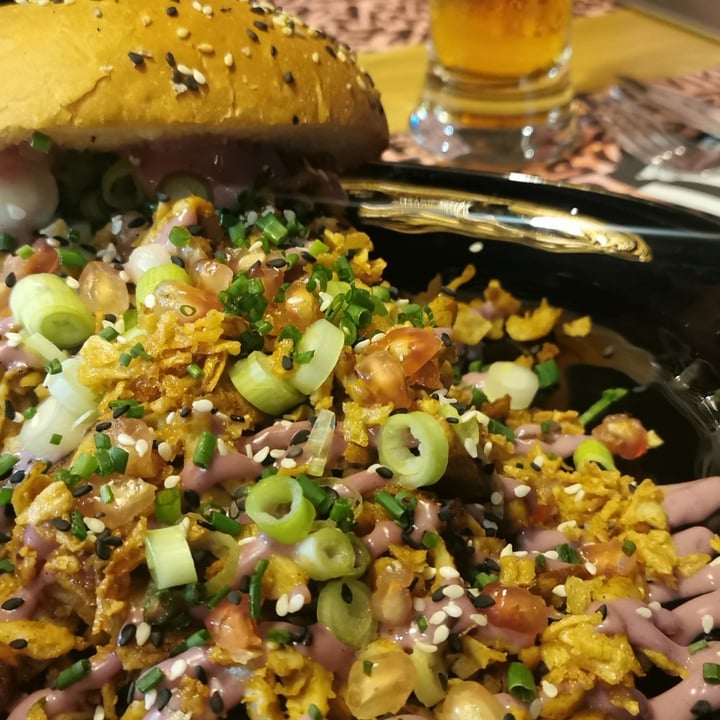 photo of Vegan Junk Food Bar Royal Beastie Shawarma shared by @claudiavegana on  15 Dec 2020 - review