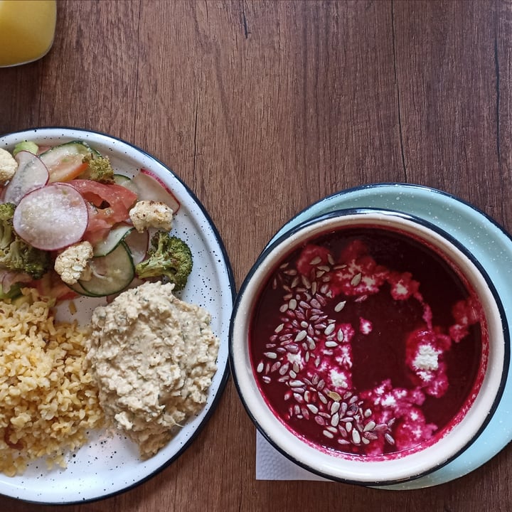 photo of Restaurante vegano zona prosalud menú del día shared by @pecositos on  18 May 2022 - review