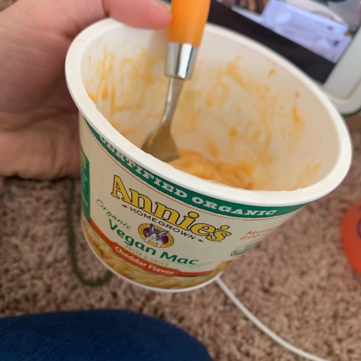 photo of Annie’s Organic Vegan Mac Microwavable Cheddar Flavor shared by @mmdolan on  30 Dec 2020 - review