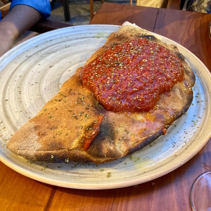 photo of Blu Bar Pizza Calzone shared by @asiayportia on  26 May 2021 - review