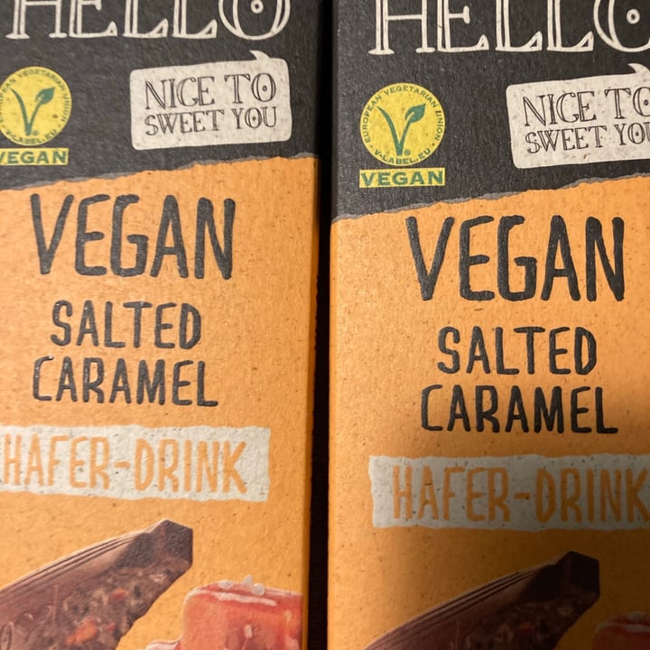 photo of Lindt Hello Vegan Salted Caramel shared by @hidavidseeyouonthis on  21 Aug 2021 - review