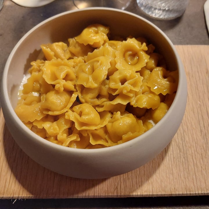 photo of Herbe - Food & Drink Vegetale Cappelletti vegan con panna di anacardi shared by @angyveggy on  29 Jun 2022 - review
