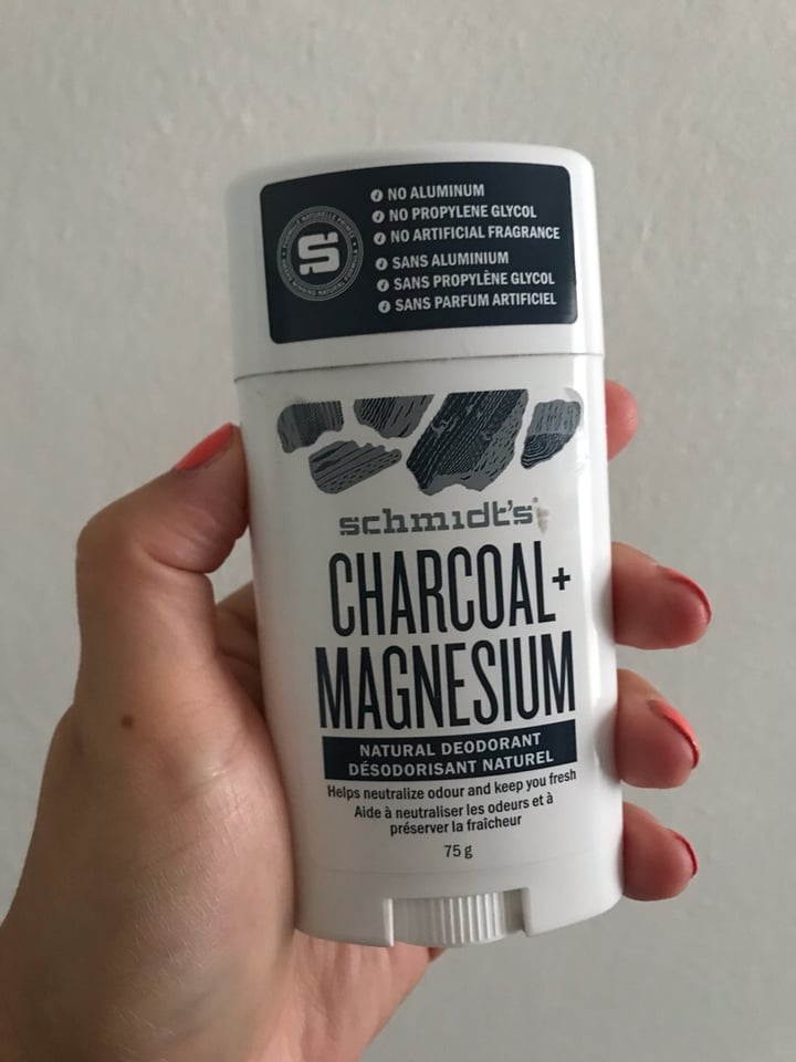 photo of Schmidt's Charcoal + Magnesium Deodorant Stick shared by @seitanjunkie on  14 Aug 2019 - review