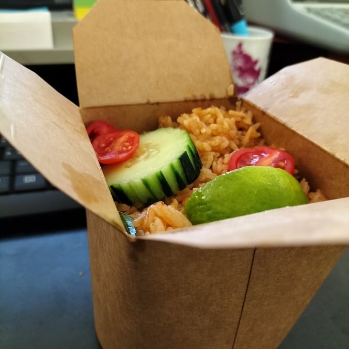 review photo of Kinkhao Thai Food & Drinks Bologna Centro khao pad tom yam shared by @marina49 on 12 Sep 2022 - review