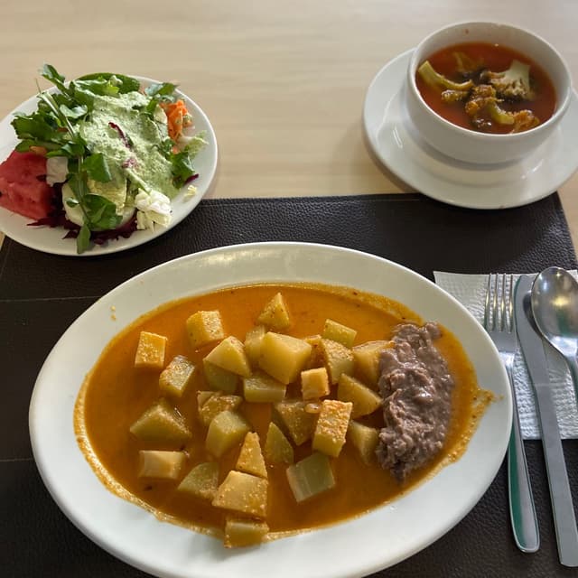 Foto del plato “Chayotes en salsa de cacahuate 🥜”