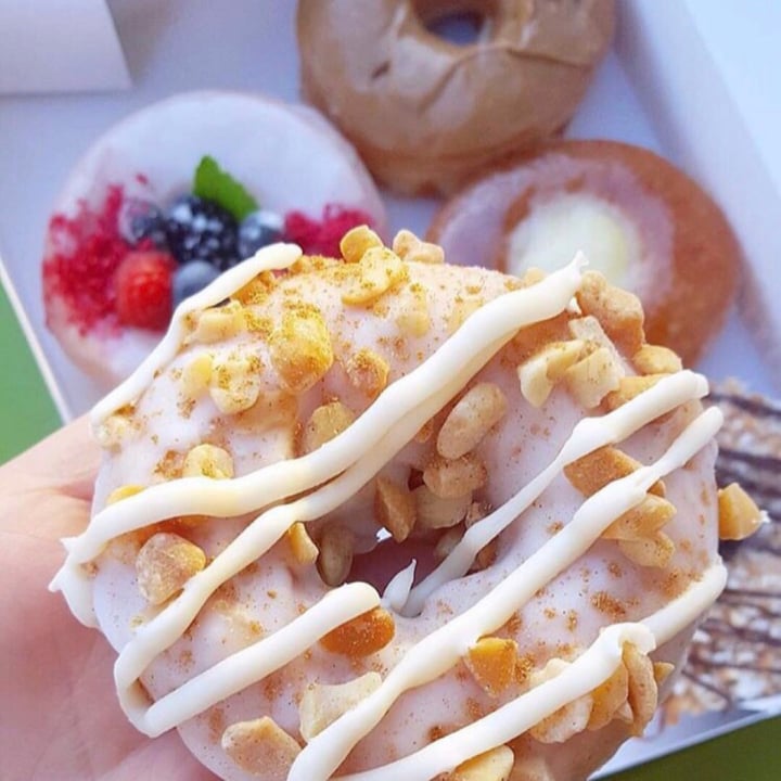 photo of Donut Friend All the Donuts shared by @watermelonfelon on  14 Mar 2019 - review