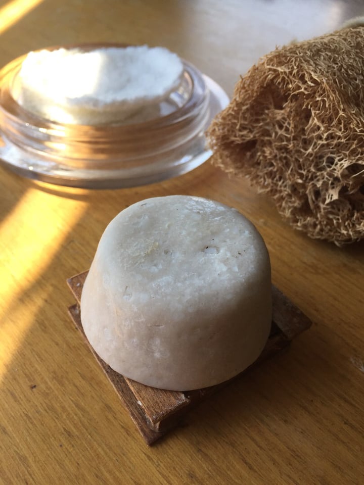 review photo of Terra Cosmética Natural Shampoo Solido para Cabello Seco shared by @lulejga on 01 Oct 2019 - review