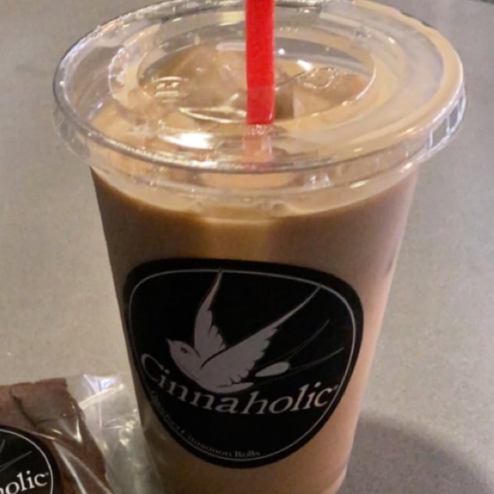 photo of Cinnaholic Pumpkin Spice Iced Coffee shared by @mallibra55 on  28 Sep 2021 - review