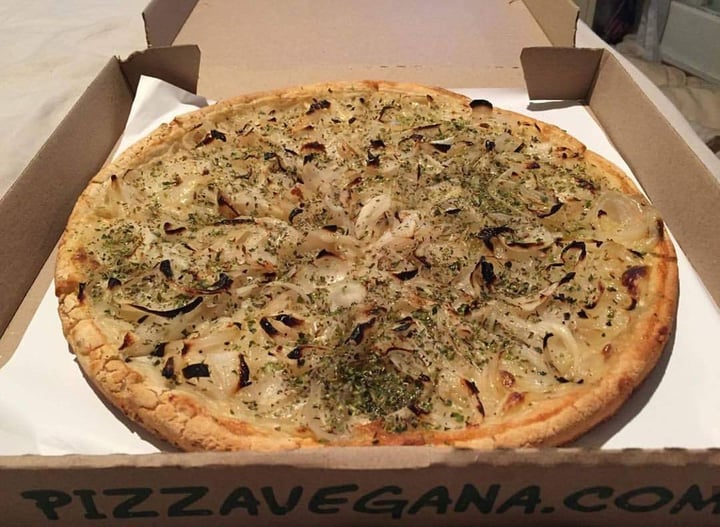 photo of Pizza Vegana Pizza Caramelita shared by @luanagallotti on  26 Aug 2019 - review